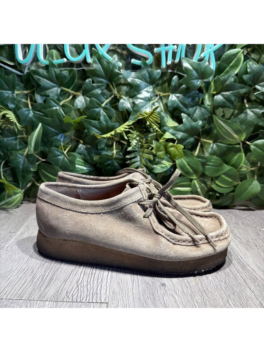 Clarks Originals Wallabee Low Taupe Suede Moc Chukka Loafers Women Size 7.5